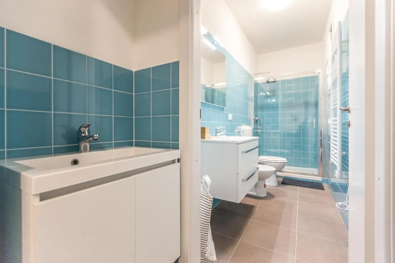 Bed & Breakfast Marilyn The Place Apartments Bologna Italy