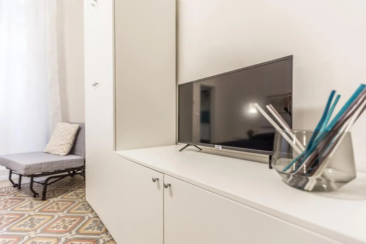 Marilyn The Place Apartments Bologna Bed & Breakfast